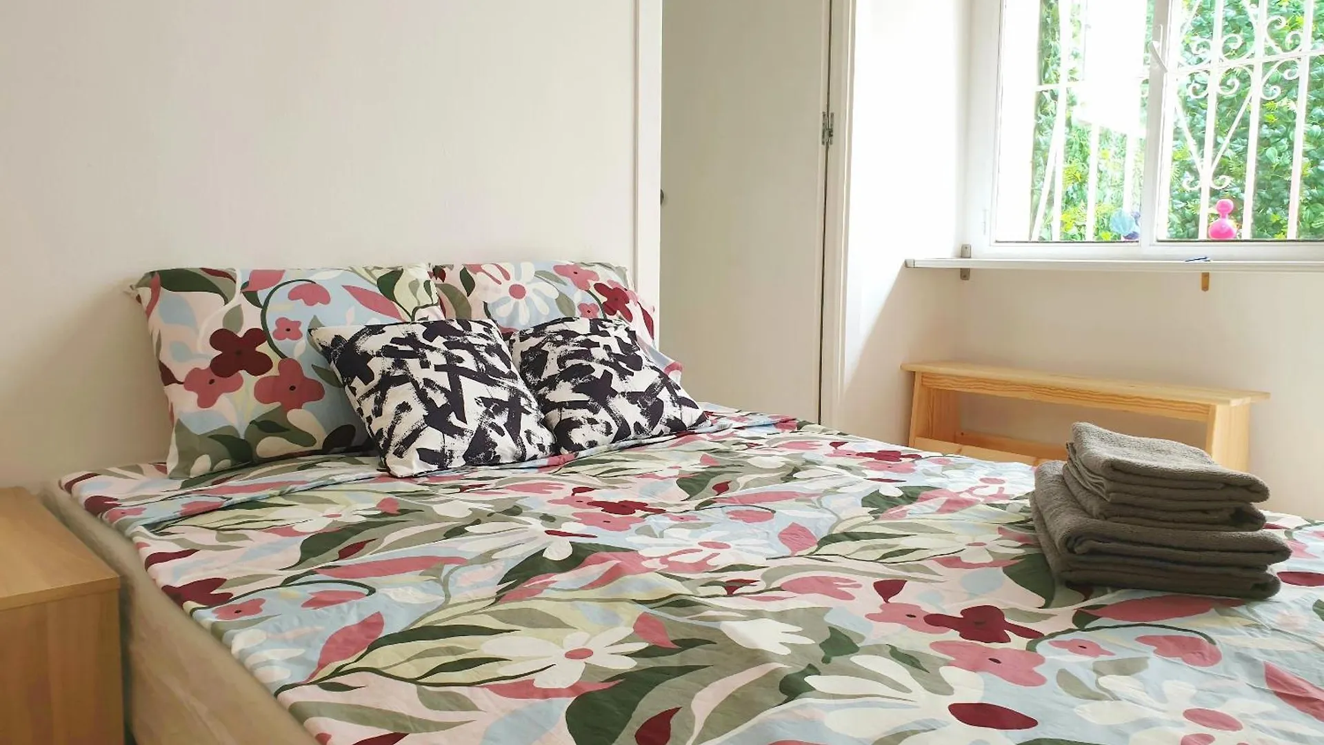 Sunny Malaga Centre Flats, 2 Options, With Balcony Or Terrace Apartment